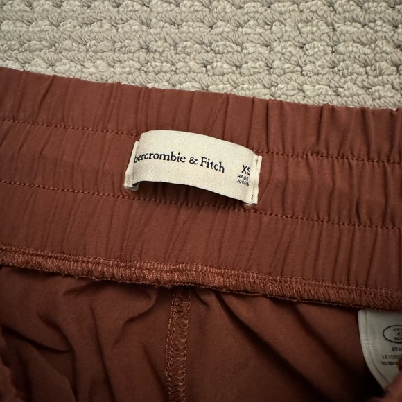 Abercrombie & Fitch Traveler Cargo Short - Picture 5 of 5